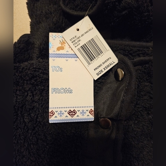 Wallflower Sherpa Pullover in Black - Picture 6 of 7